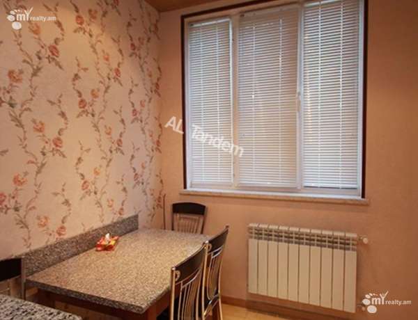 3-senyakanoc-bnakaran-vacharq-Yerevan-Center