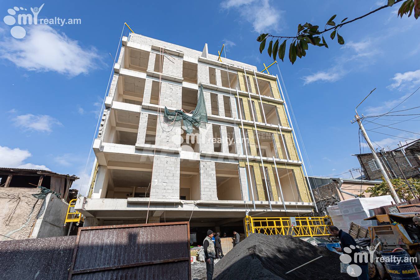 Купить 4 комнатную квартиру Севкареци Сако ул, Арабкир Ереван, 157056