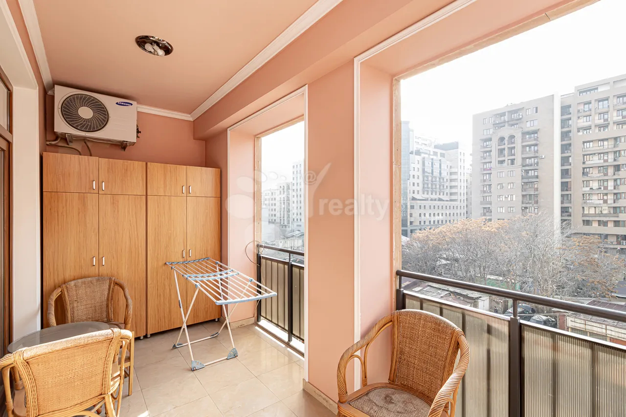 3 bedroom apartment for sale خیابان آرام, مرکز شهر ایروان, 161232