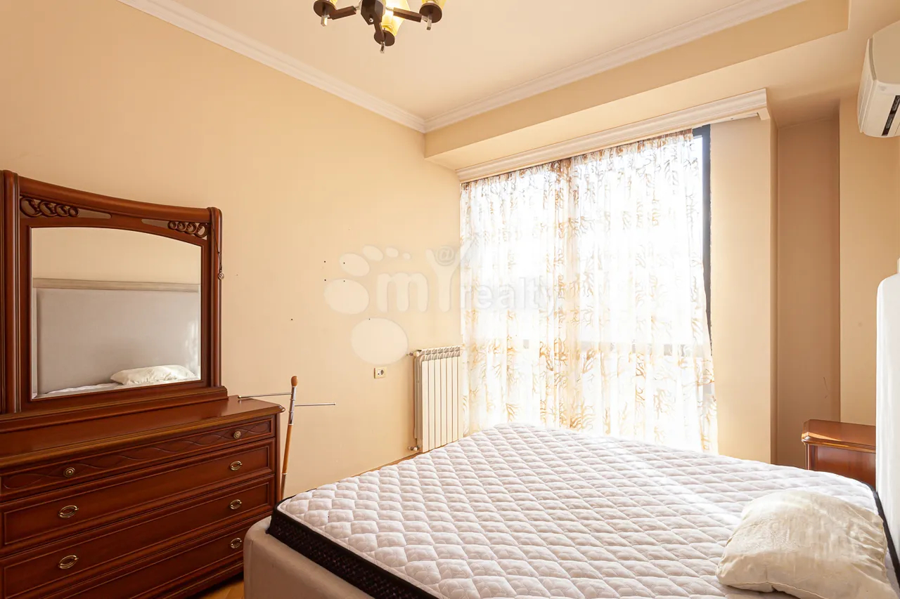 3 bedroom apartment for rent Vardanants St, Center Yerevan, 160678