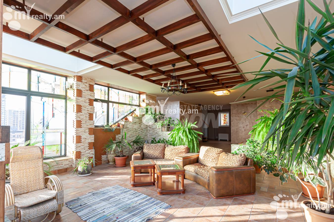 4 սենյականոց բնակարան  Ամիրյան փող, Կենտրոն Երևան, 147829