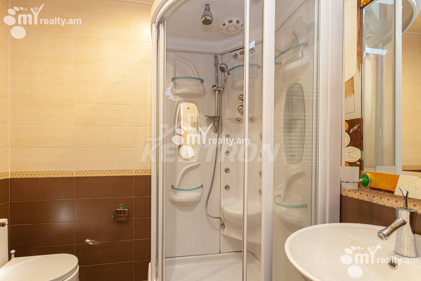 4 սենյականոց բնակարան  Ամիրյան փող, Կենտրոն Երևան, 147829