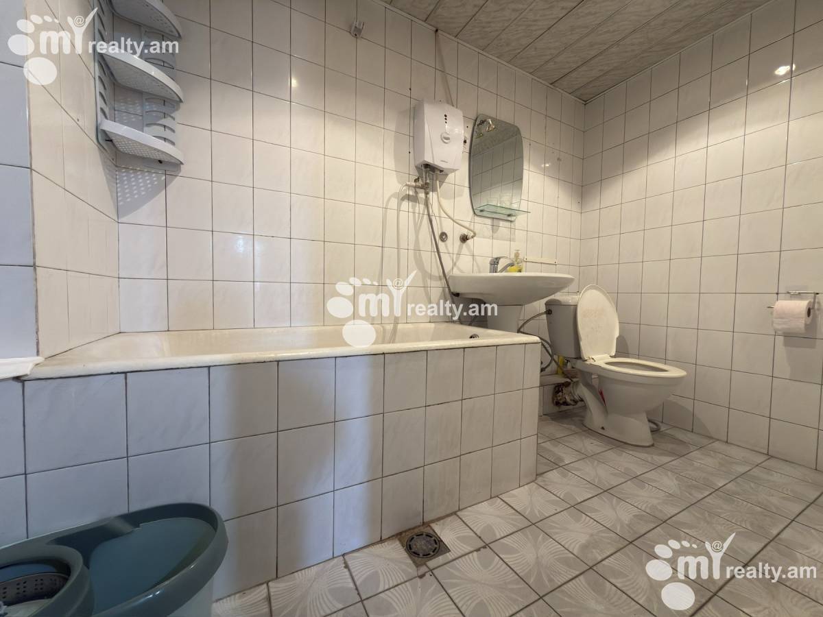 3 bedroom apartment for sale خیابان ا. آوِتیسیان, عربگیر ایروان, 159654