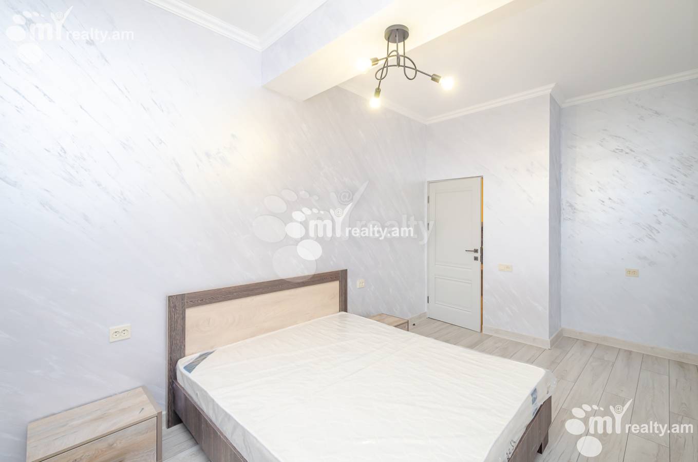 3 սենյականոց բնակարան  Արզումանյան փող, Աջափնյակ Երևան, 152039