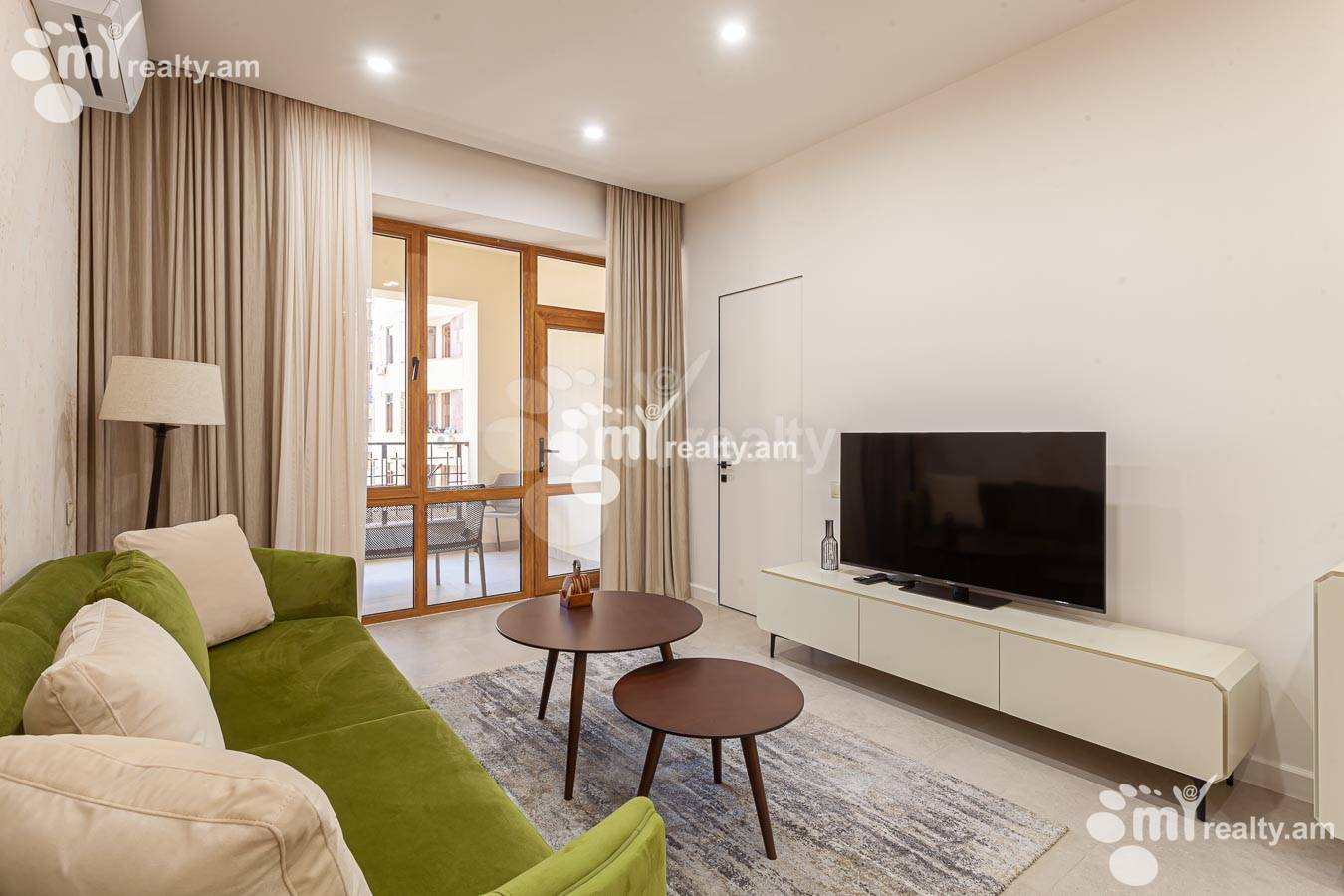 3 bedroom apartment for sale خیابان یِکمالیان, مرکز شهر ایروان, 154945