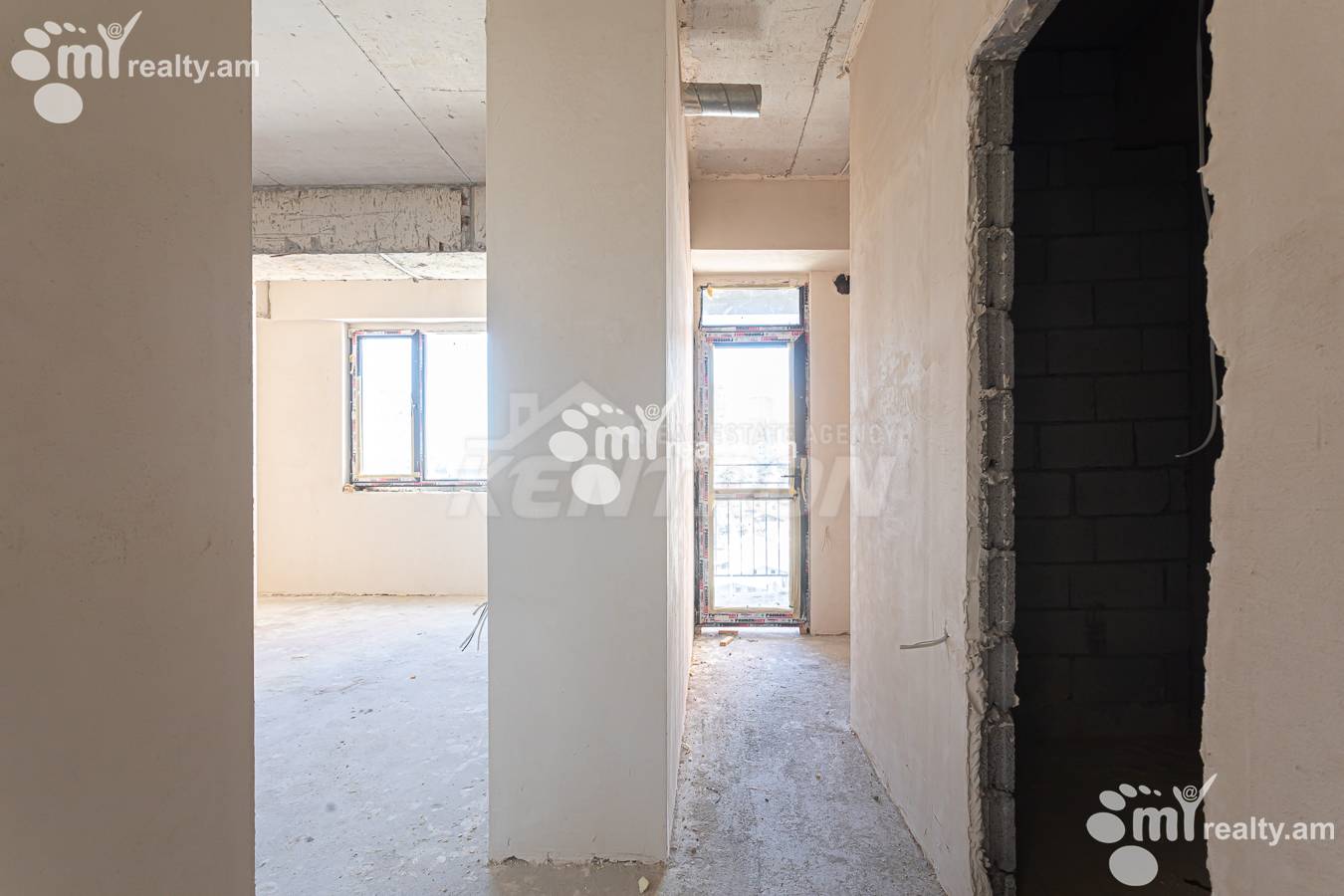 4 սենյականոց բնակարան  Էմինեսկու փող, Քանաքեռ-Զեյթուն Երևան, 157067