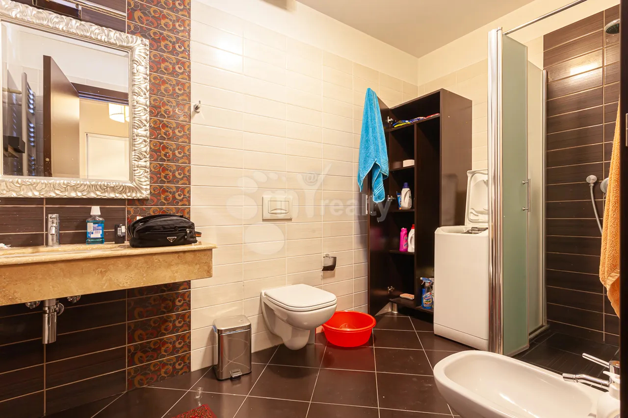 3 bedroom apartment for sale Vazgen Sargsyan St, Center Yerevan, 159356