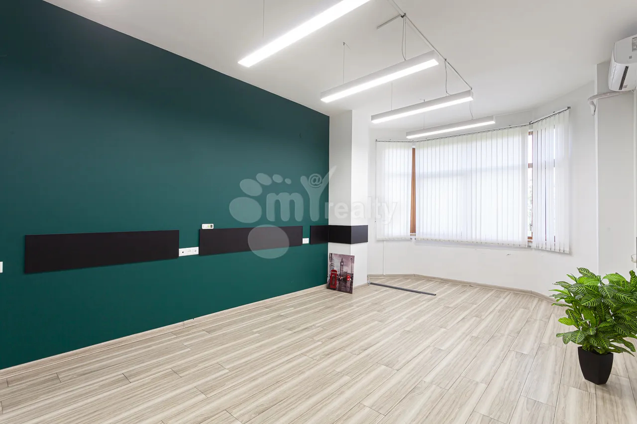 Commercial property for rent V.Papazyan St, Arabkir Yerevan, 160453