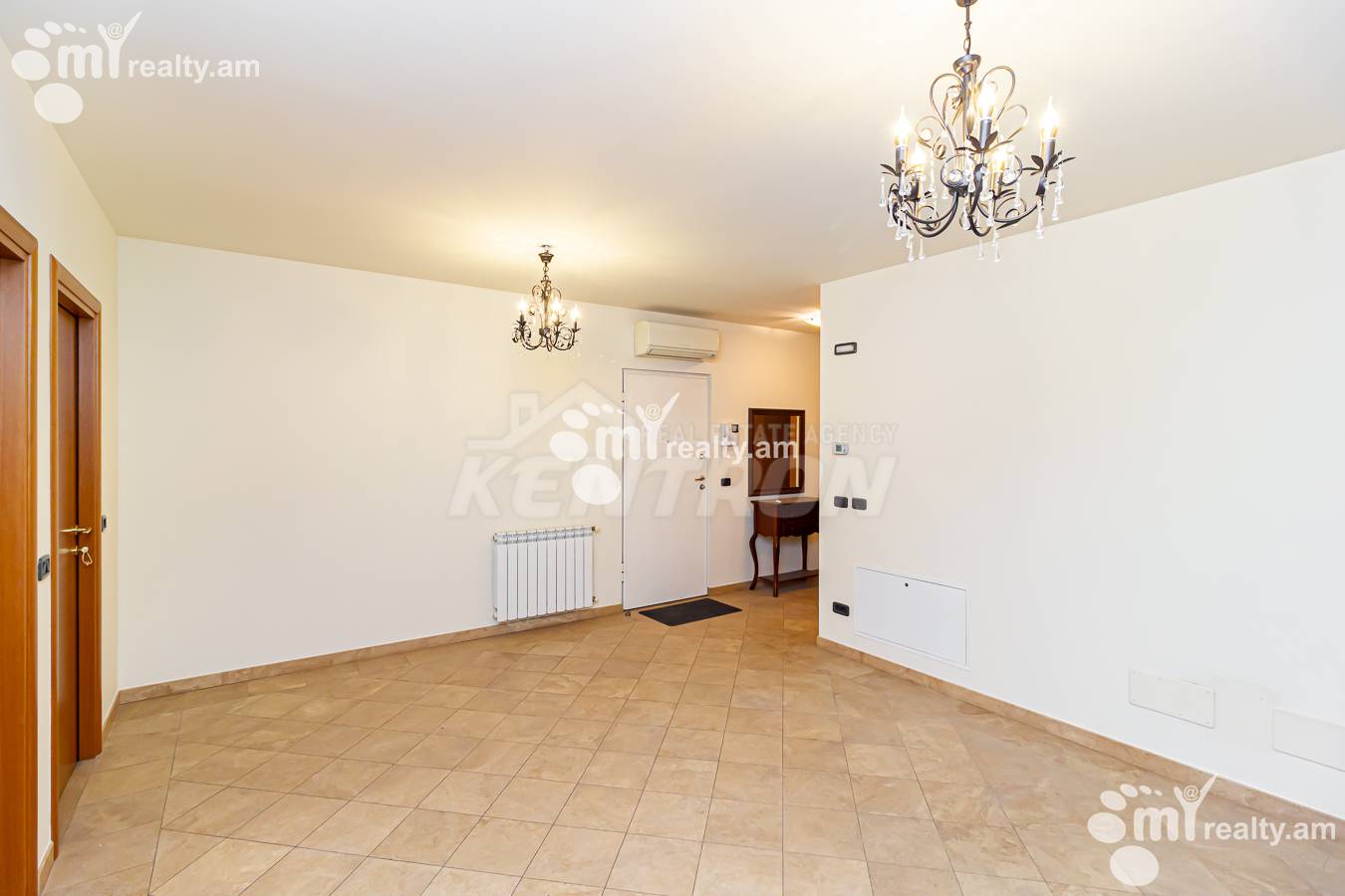 3 bedroom apartment for rent Vazgen Sargsyan St, Center Yerevan, 153246