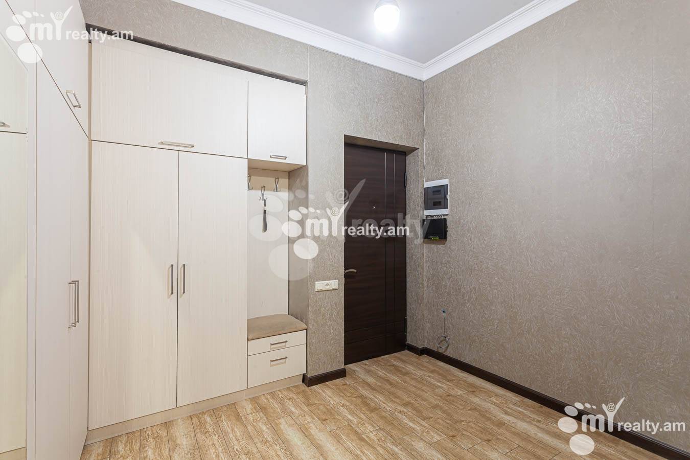 3 bedroom apartment for rent Mashtots Ave, Center Yerevan, 152987