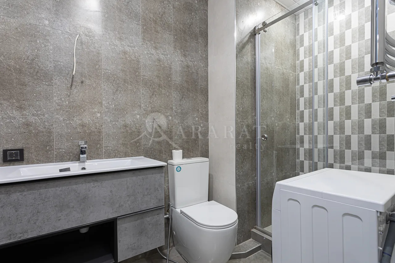 Купить 3 комнатную квартиру Аршакуняц пр, Центр Ереван, 158814