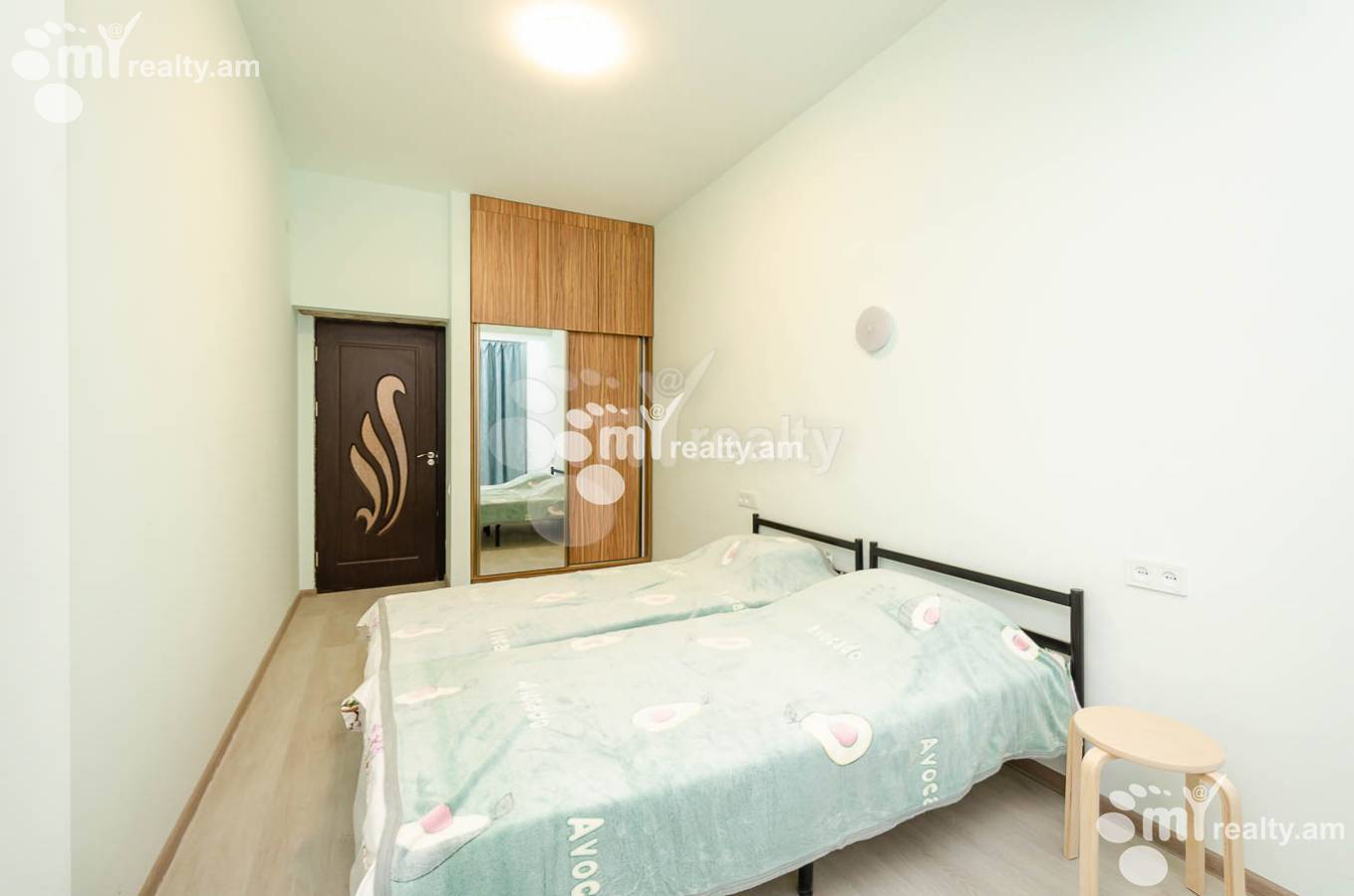 2 bedroom apartment for sale خیابان چارِنتس, مرکز شهر ایروان, 142307