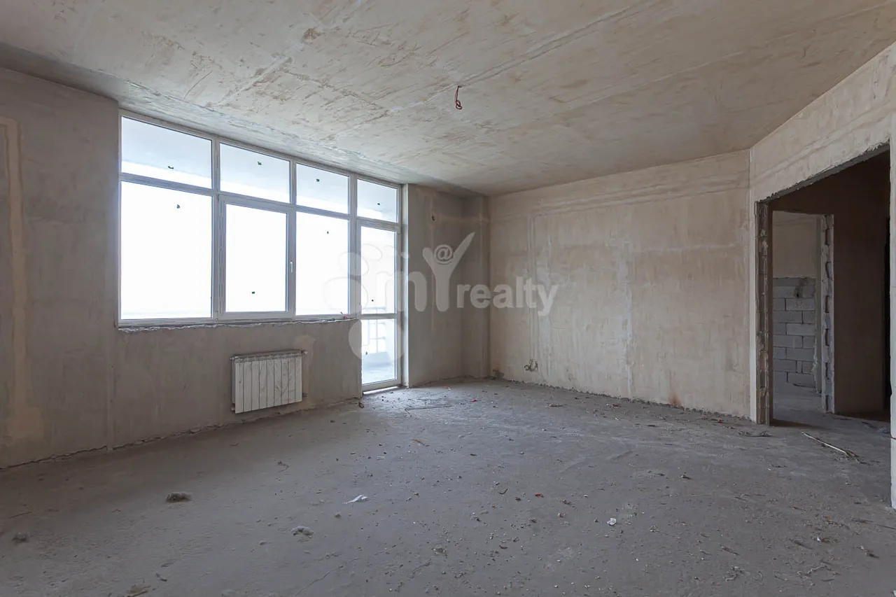 3 սենյականոց բնակարան  Ռոստոմի փող, Կենտրոն Երևան, 157236