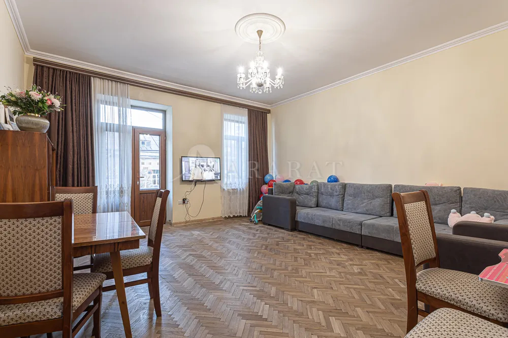 2-bedroom/apartment-for-sale/Hanrapetutyan+St/Center/Yerevan