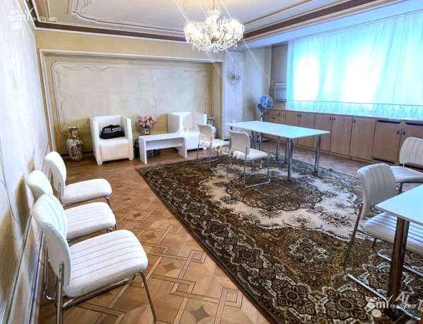 snyat-kvartiru/3-komnatnaya/E.+Qochar+St/Center/Yerevan