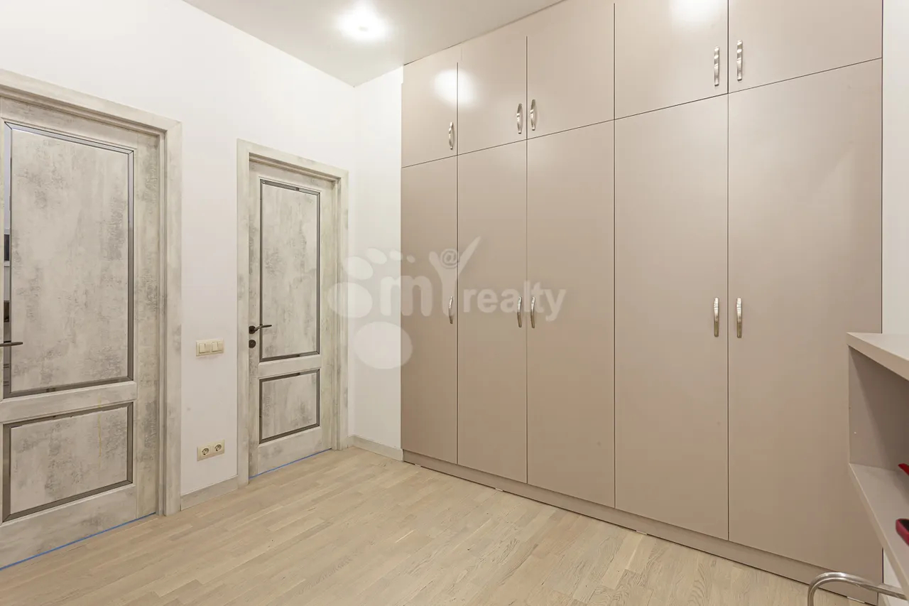 3 bedroom apartment for rent خیابان آرام, مرکز شهر ایروان, 161481