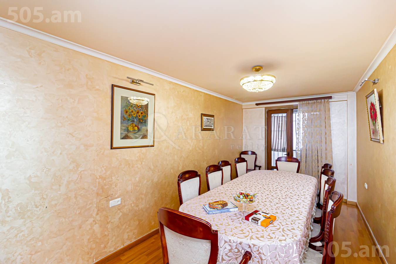 5 սենյականոց բնակարան  Պուշկինի փող, Կենտրոն Երևան, 152544