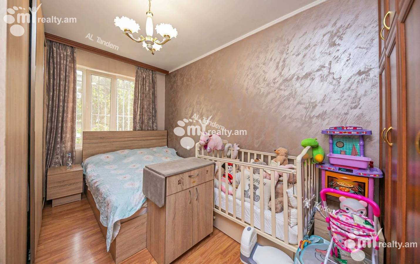 4 սենյականոց բնակարան  Մամիկոնյանց փող, Արաբկիր Երևան, 156896