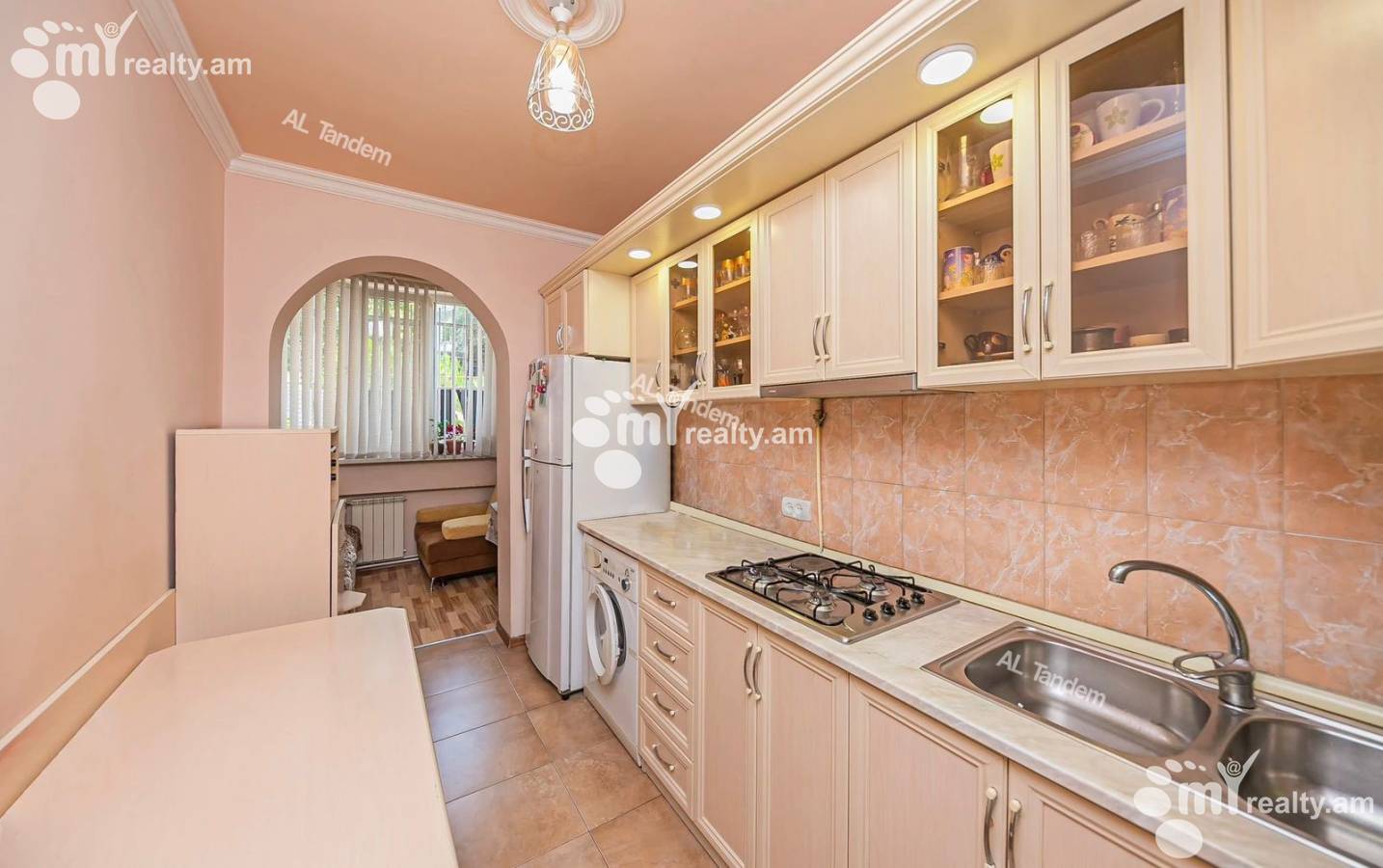 4 սենյականոց բնակարան  Մամիկոնյանց փող, Արաբկիր Երևան, 156896