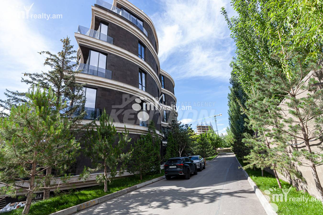 3 սենյականոց բնակարան  Գ. Հովսեփյան փող, Նորք-Մարաշ Երևան, 155575