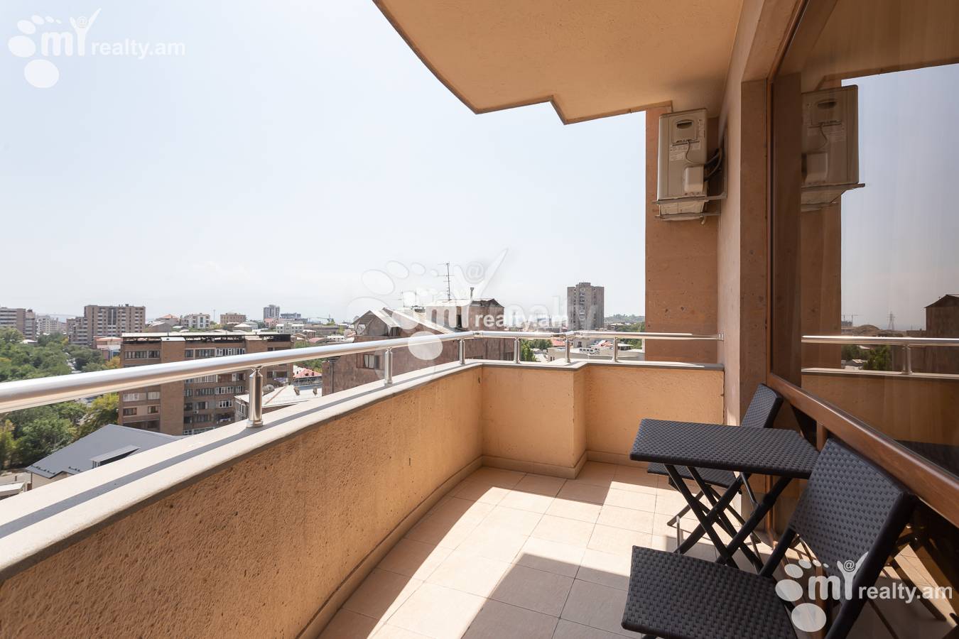 4 bedroom apartment for rent Antarayin St, Center Yerevan, 156170