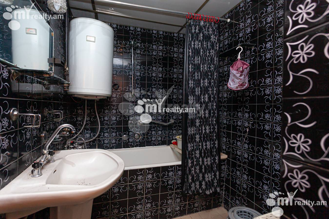 4 bedroom apartment for sale Tamanyan St, Center Yerevan, 145074