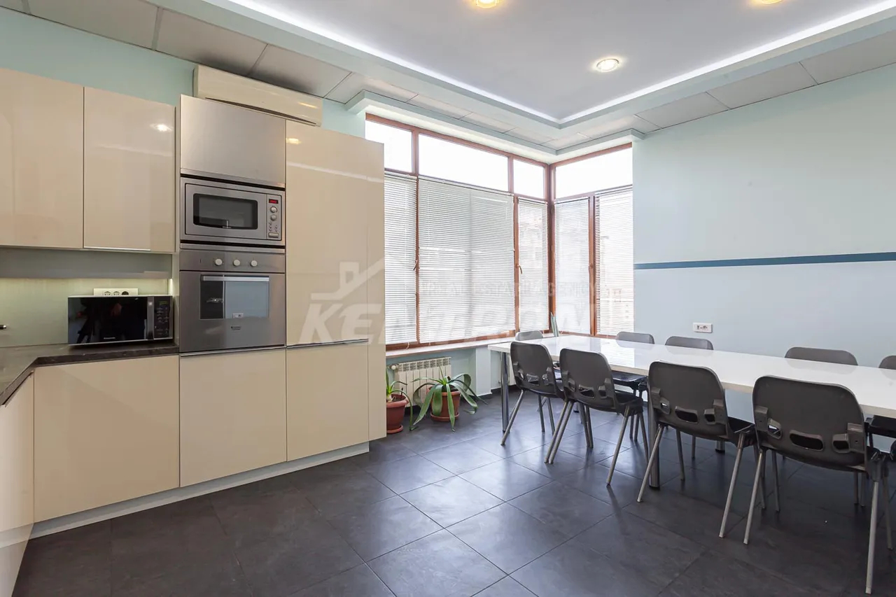 Commercial property for rent Azatutyan Ave, Arabkir Yerevan, 157757