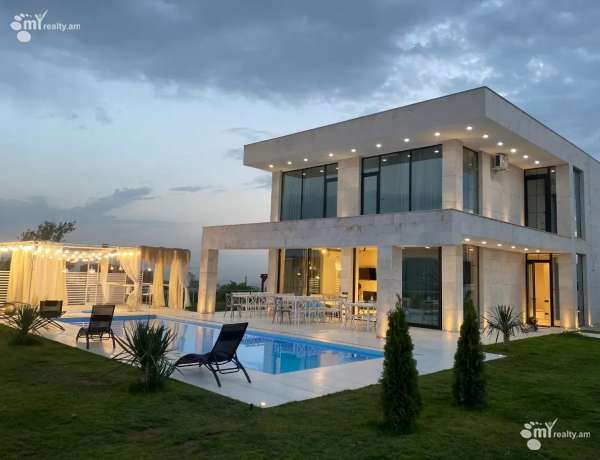 vardzov-tun/Ghapantsian+St/Arabkir/Yerevan