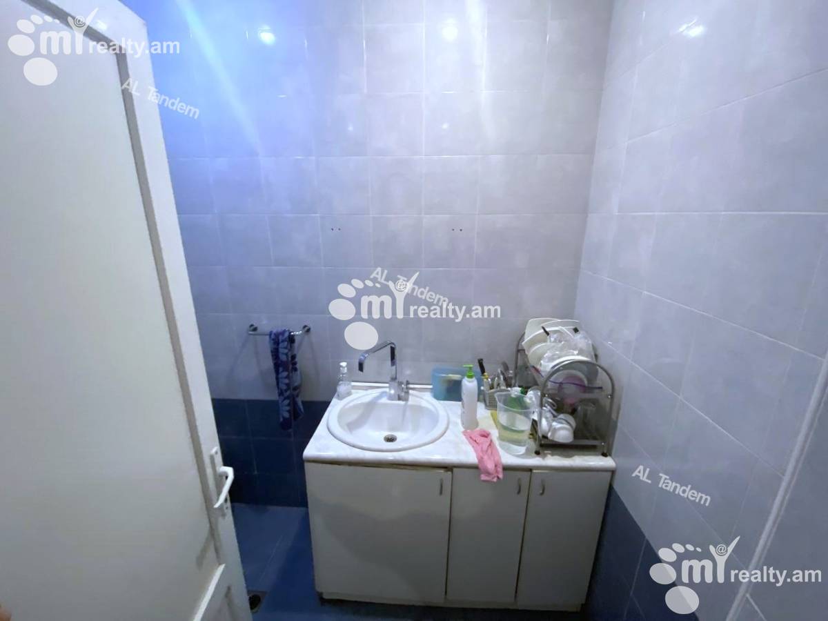 Commercial property for rent Nalbandyan St, Center Yerevan, 150339