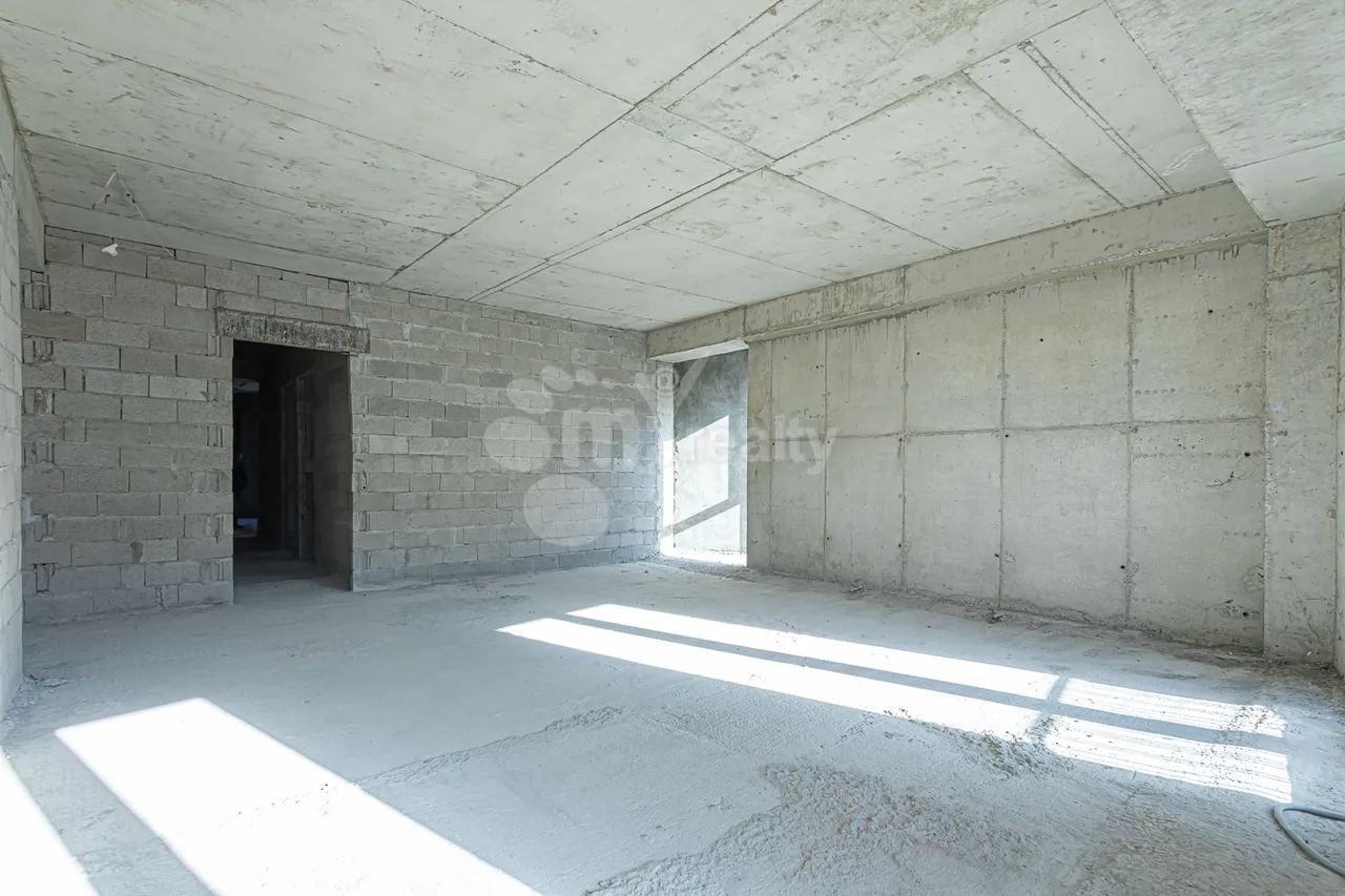 4 սենյականոց բնակարան  Լեոի փող, Կենտրոն Երևան, 157440