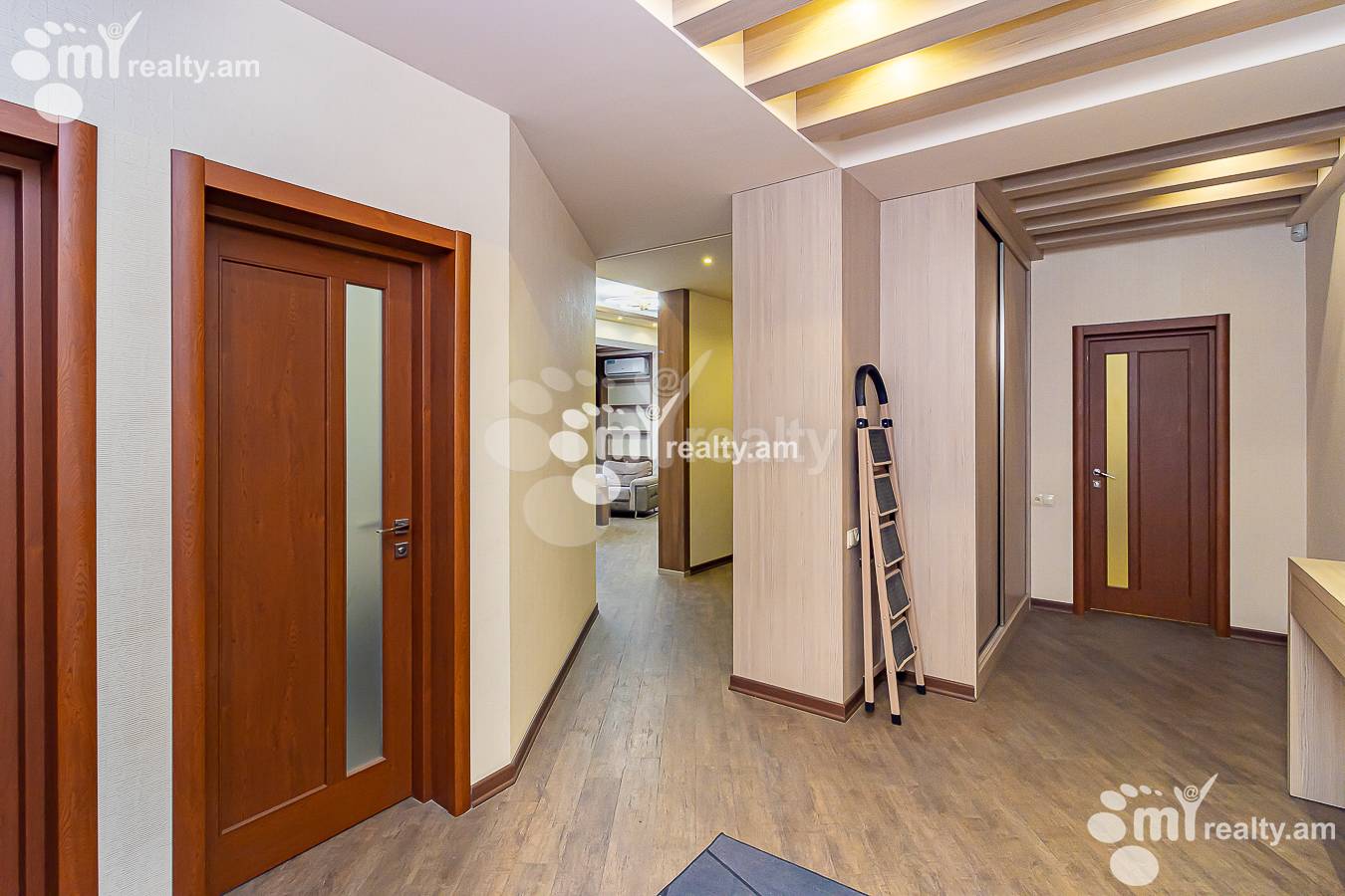 3 bedroom apartment for rent Pushkin St, Center Yerevan, 151996