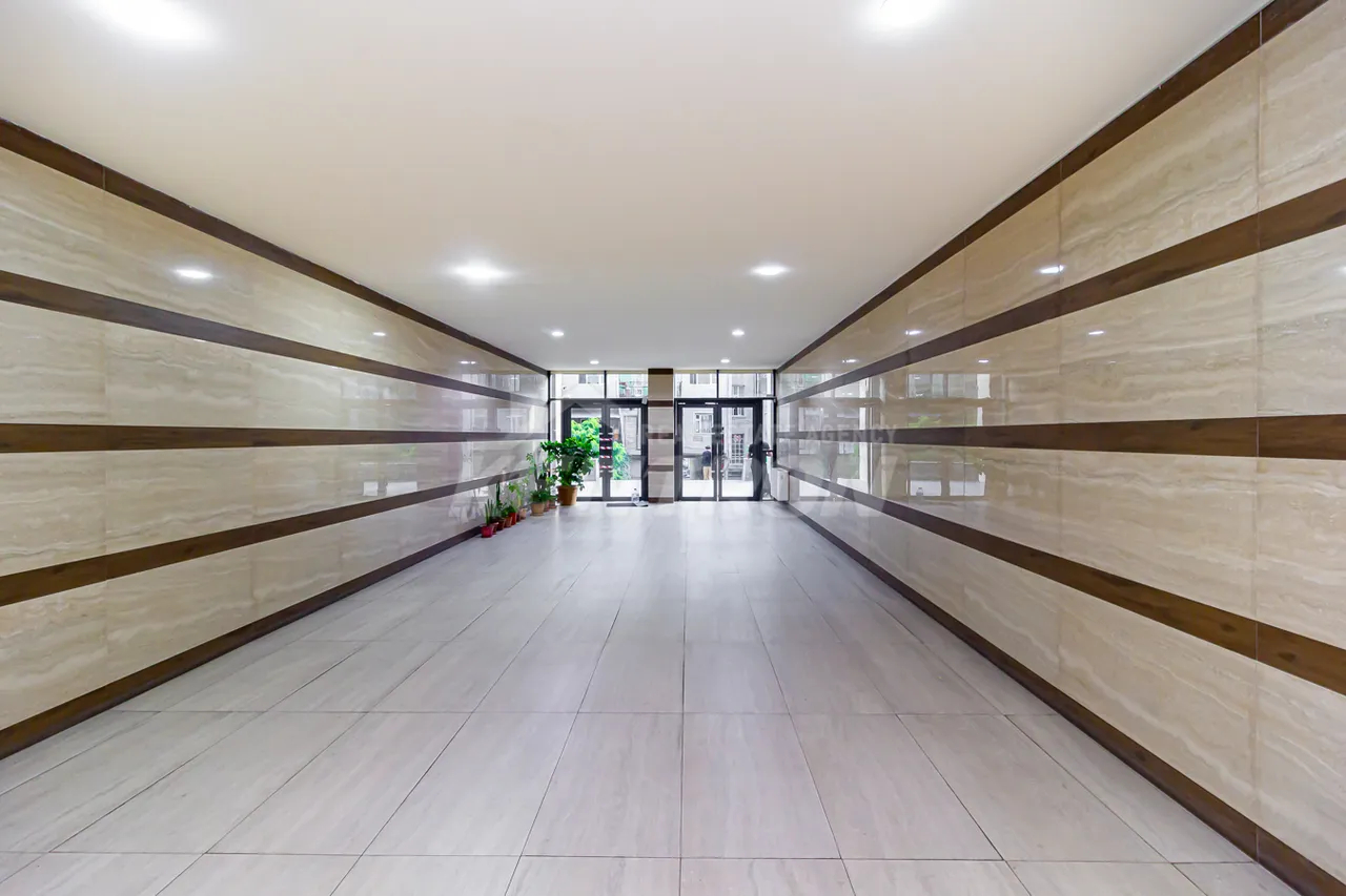 4 bedroom apartment for sale Nalbandyan St, Center Yerevan, 157672