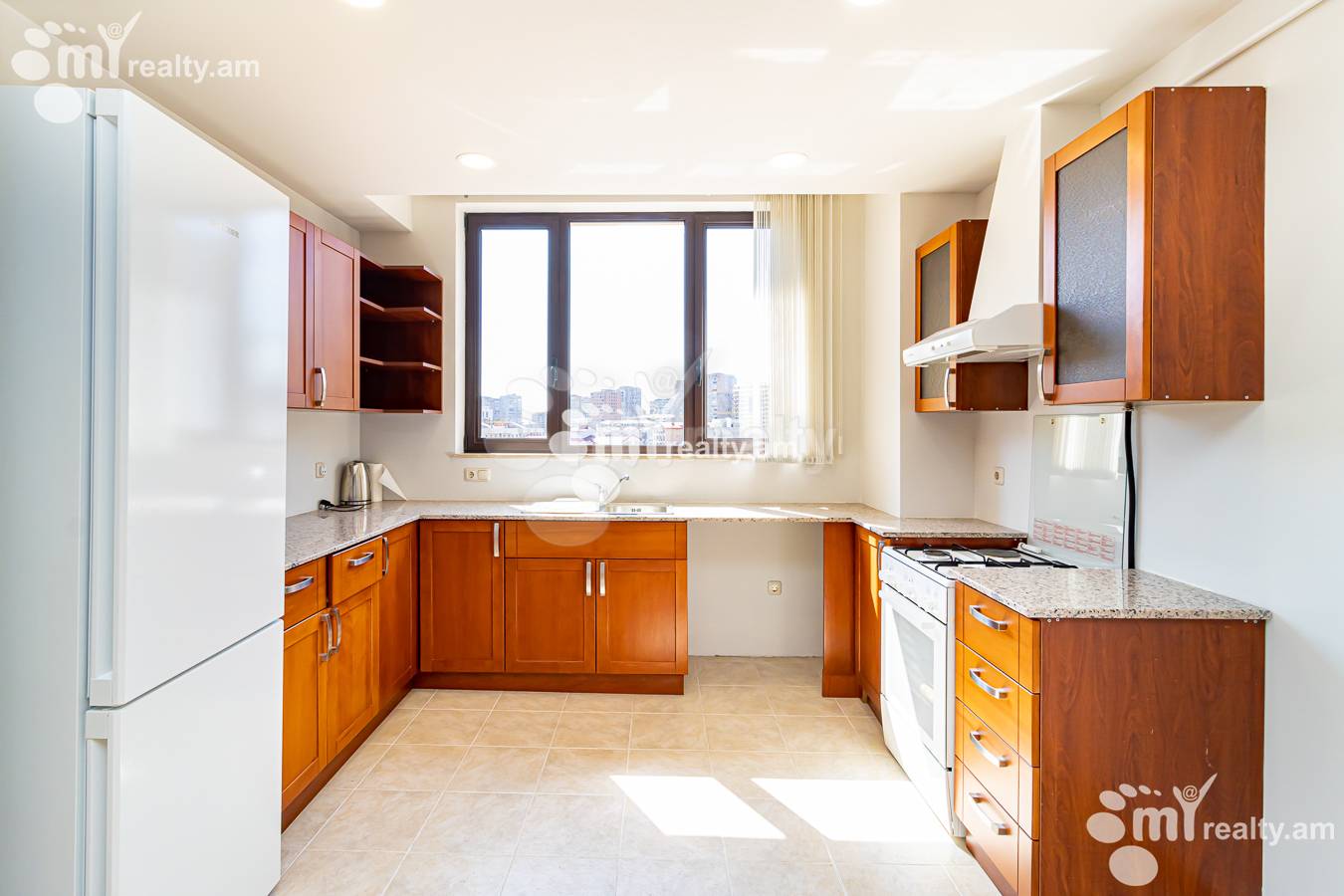 3 bedroom apartment for sale خیابان آنتارایین, مرکز شهر ایروان, 154889