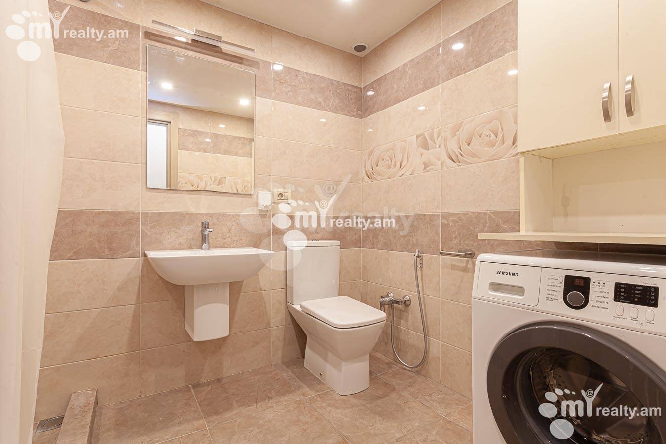 3 bedroom apartment for rent Leo St, Center Yerevan, 155442