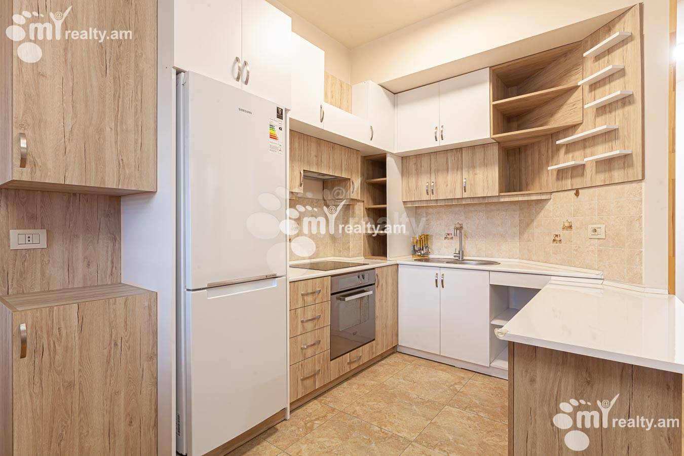 3 bedroom apartment for rent Leo St, Center Yerevan, 155442