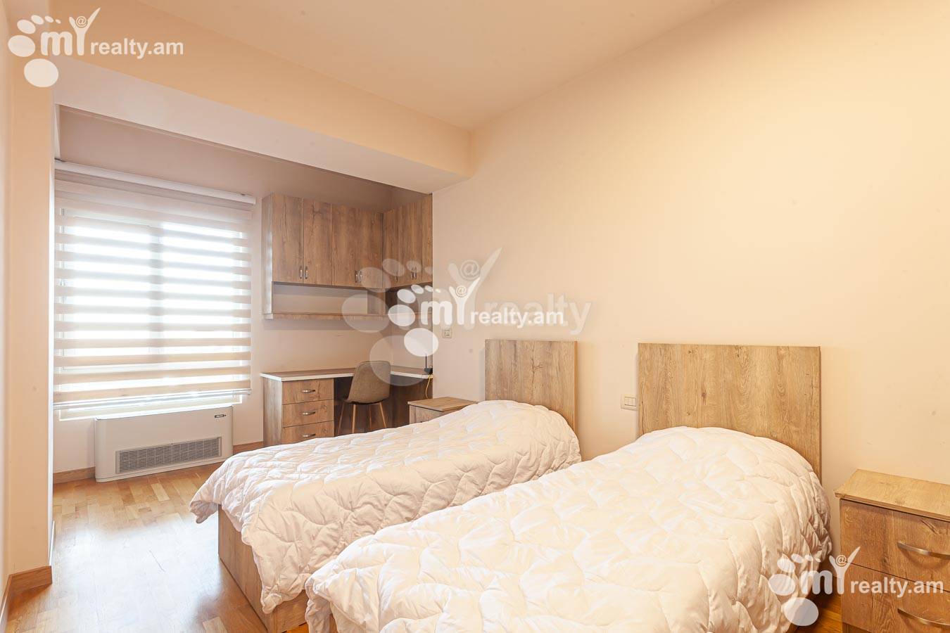 3 bedroom apartment for rent Leo St, Center Yerevan, 155442