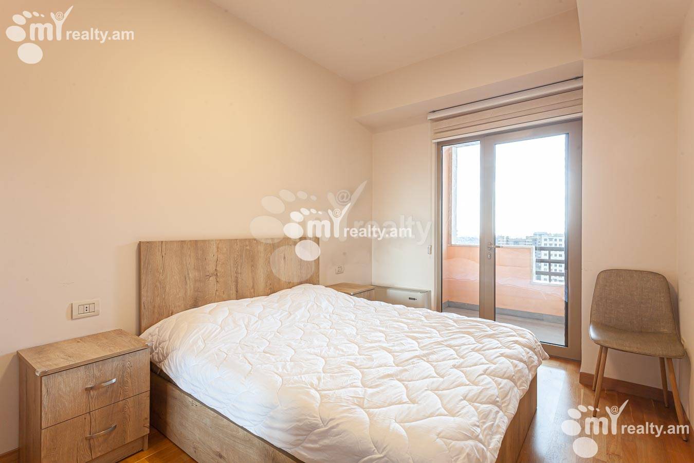 3 bedroom apartment for rent Leo St, Center Yerevan, 155442