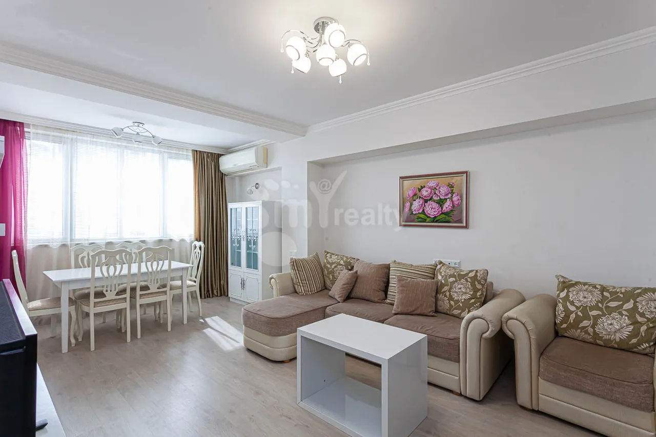 3 bedroom apartment for rent Mashtots Ave, Center Yerevan, 159963