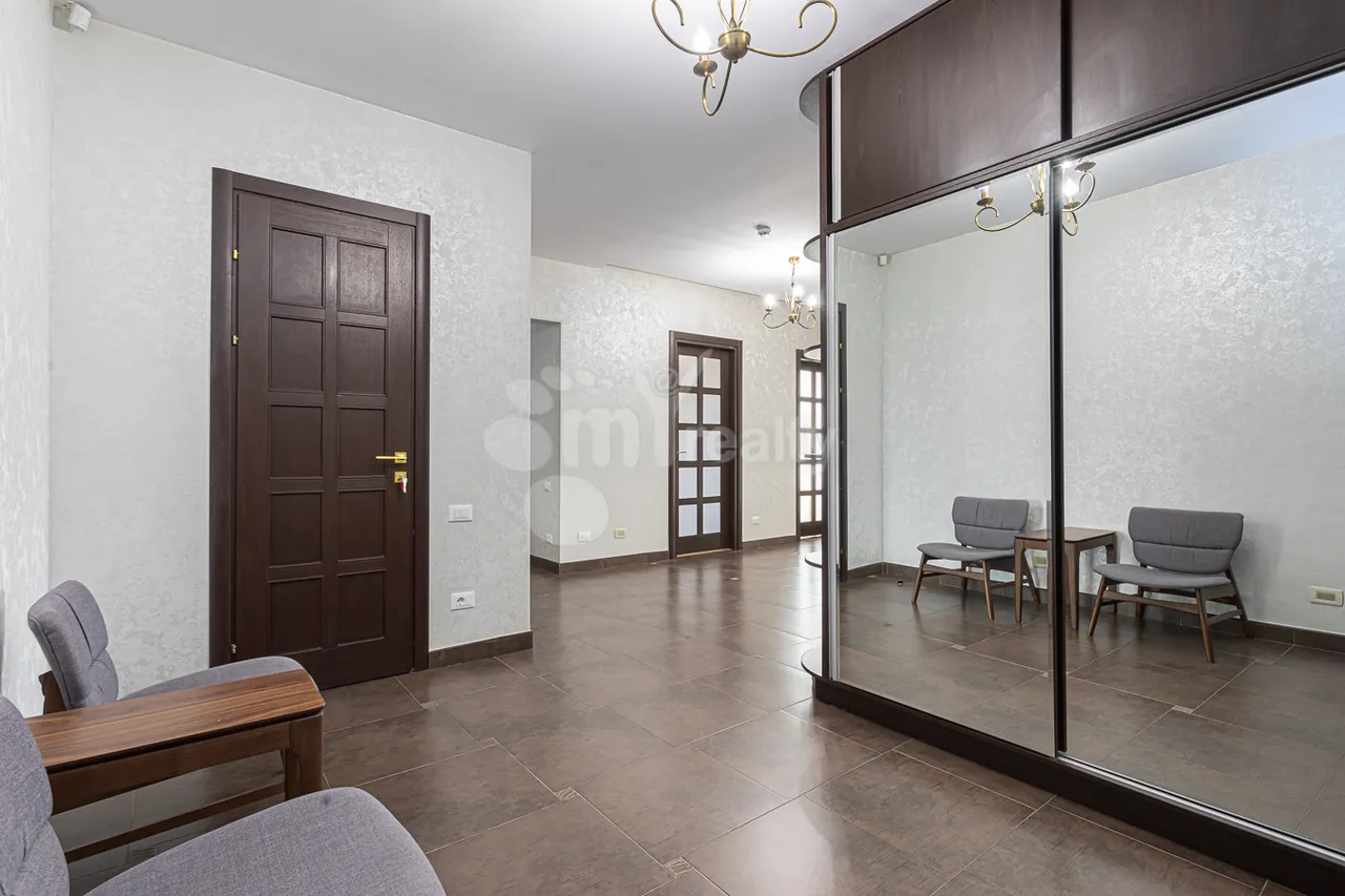 4 bedroom apartment for rent Baghramyan av(Arabkir), Arabkir Yerevan, 158372