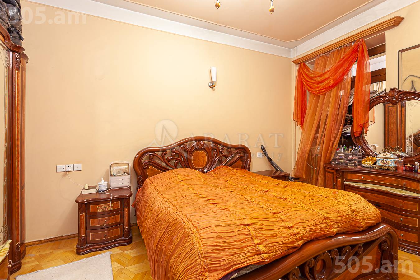 3 սենյականոց բնակարան  Թումանյան փող, Կենտրոն Երևան, 150352