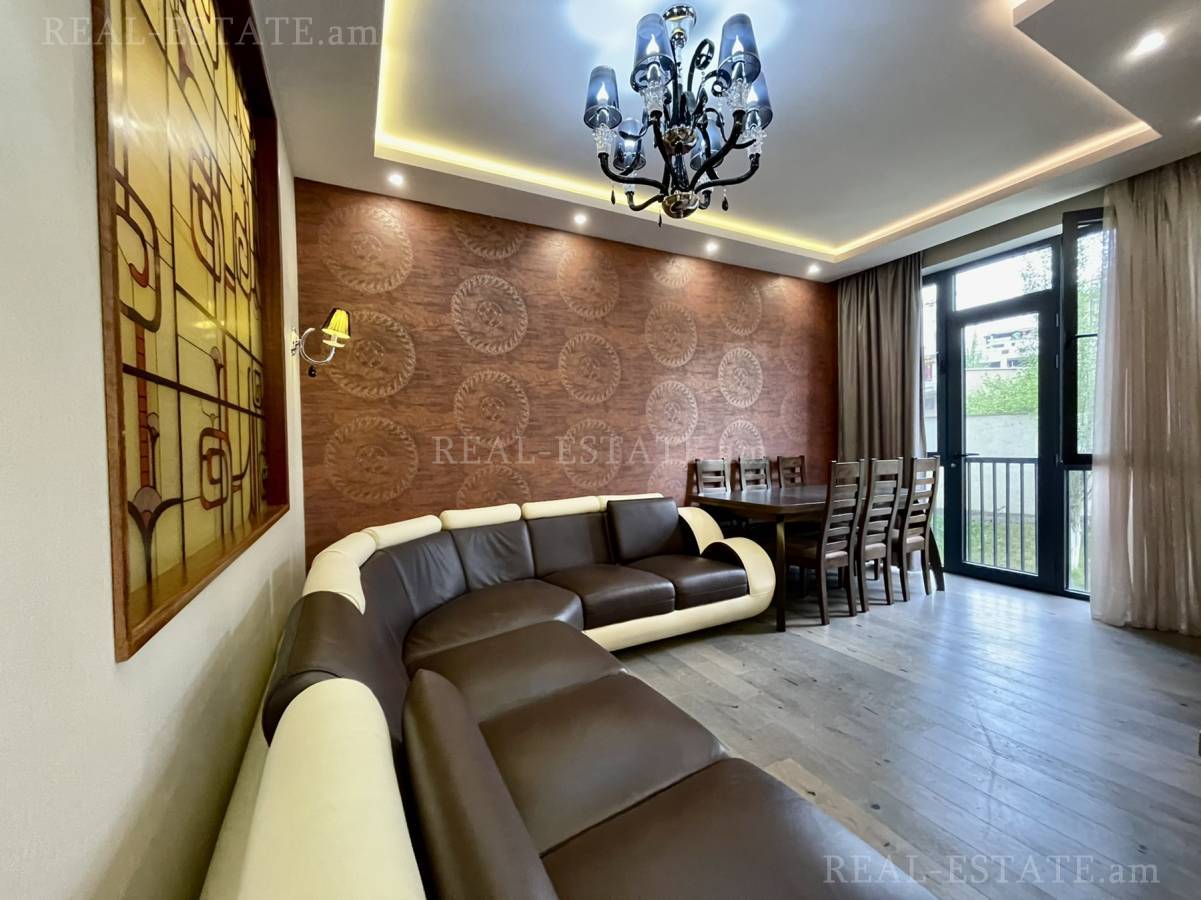 3 bedroom apartment for rent Antarayin St, Center Yerevan, 136837