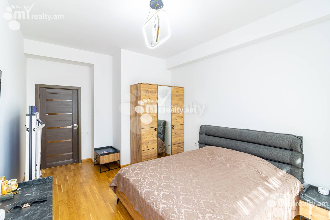 4 bedroom apartment for sale Sevak St, Kanaqer-Zeytun Yerevan, 138726