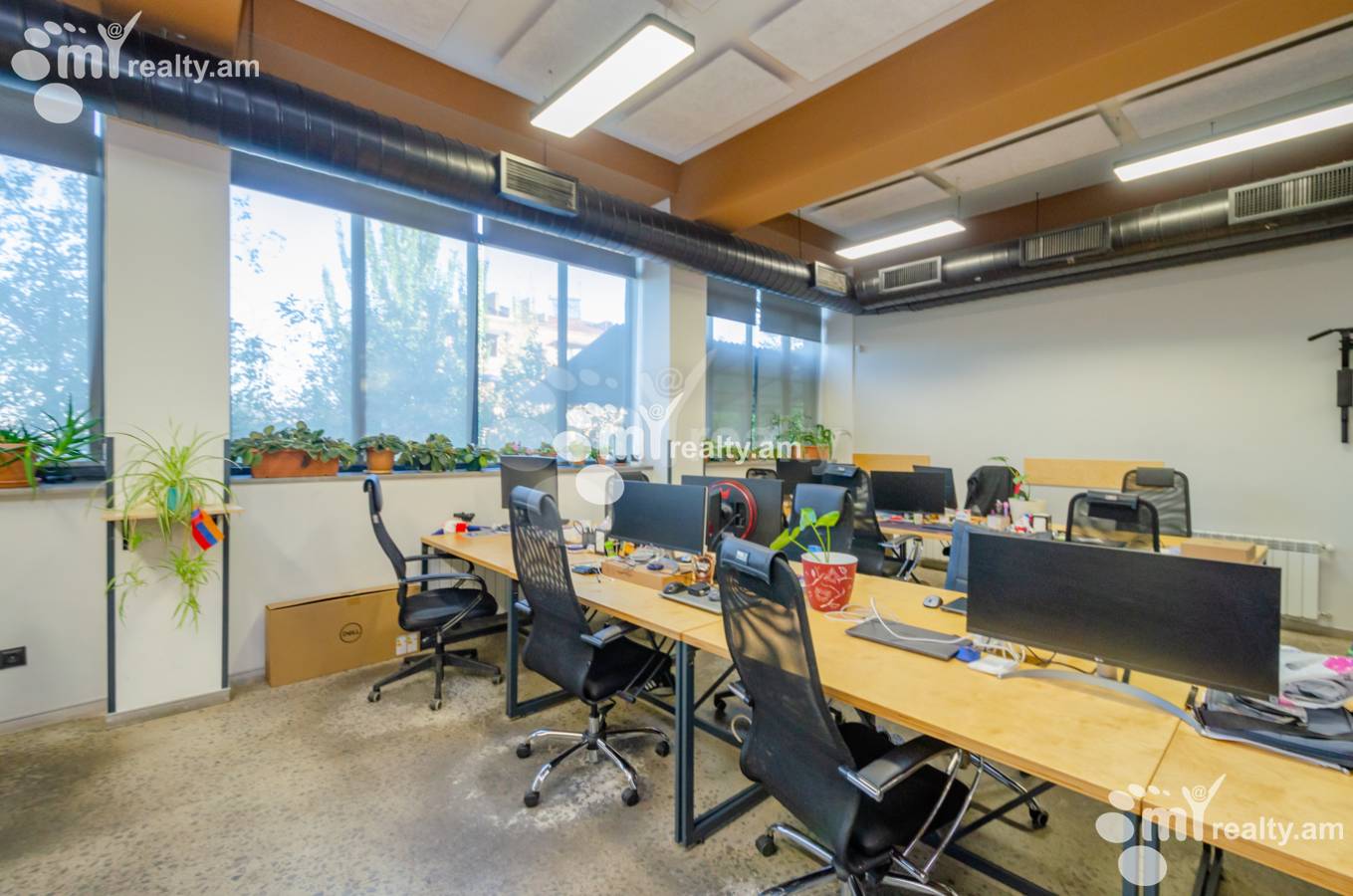 Снять коммерческoе помещение Орбели Ехбайрнери ул, Арабкир Ереван, 137098