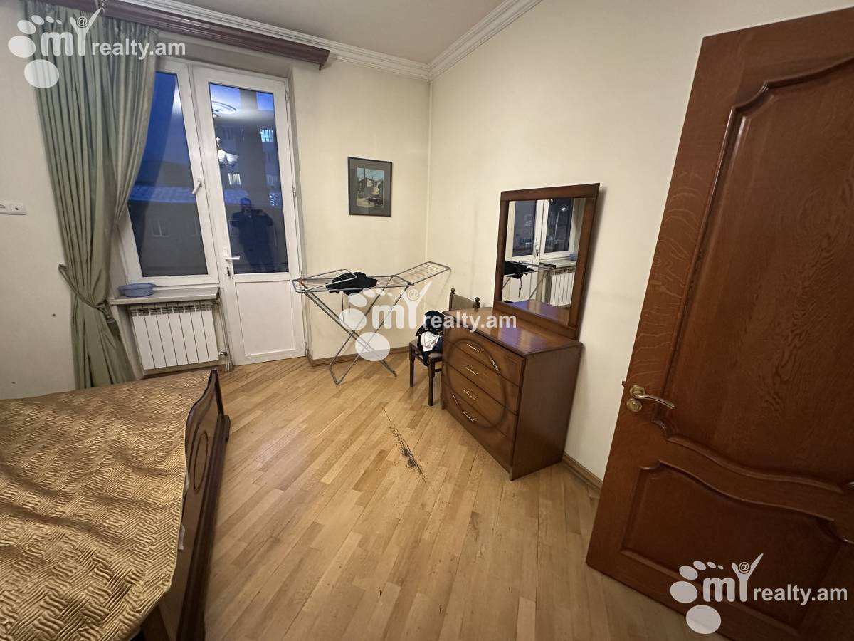 2 bedroom apartment for rent خیابان چارِنتس, مرکز شهر ایروان, 155182