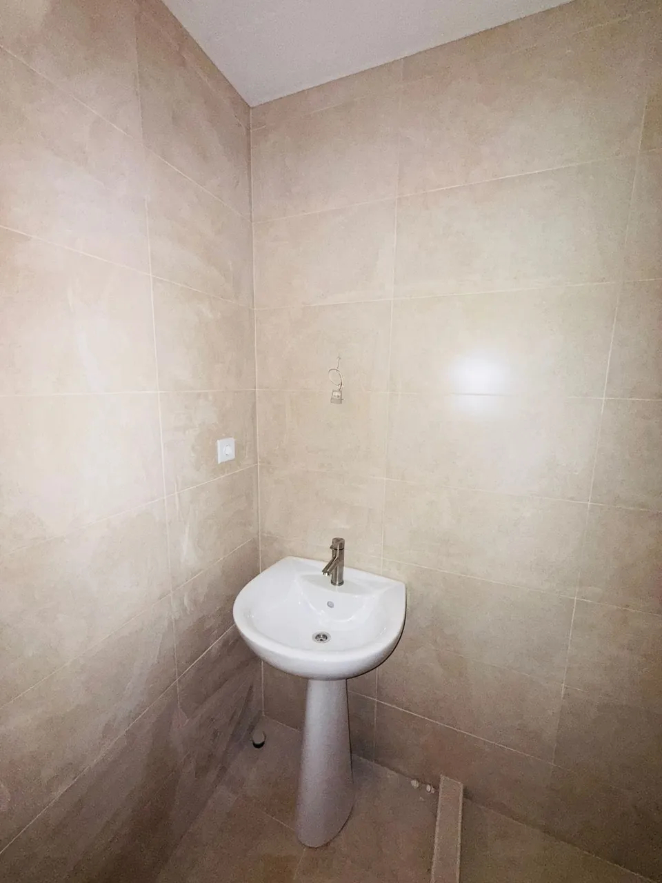 2 bedroom apartment for sale خیابان آدونس, عربگیر ایروان, 158004