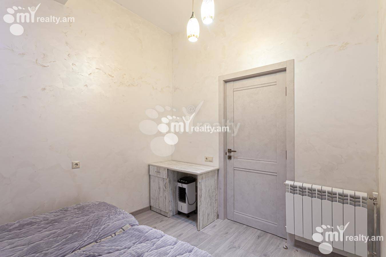 Купить 3 комнатную квартиру Налбандян ул, Центр Ереван, 155043