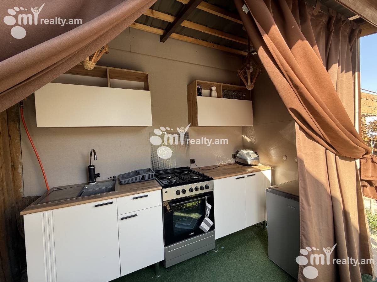 House for sale خیابان 1 نوراگاویت, شِنگاویت ایروان, 156398