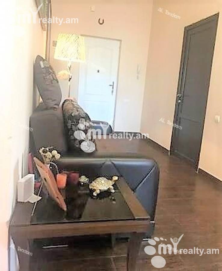 3 սենյականոց բնակարան  ՆարԴոսի փող, Կենտրոն Երևան, 128493