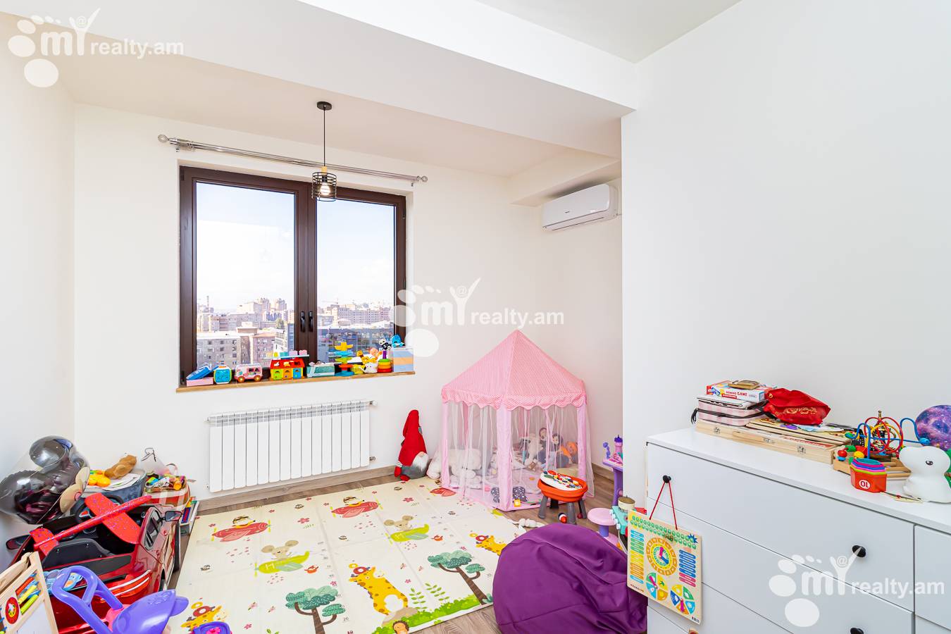 Купить 3 комнатную квартиру Нерсисян ул, Канакер-Зейтун Ереван, 143528