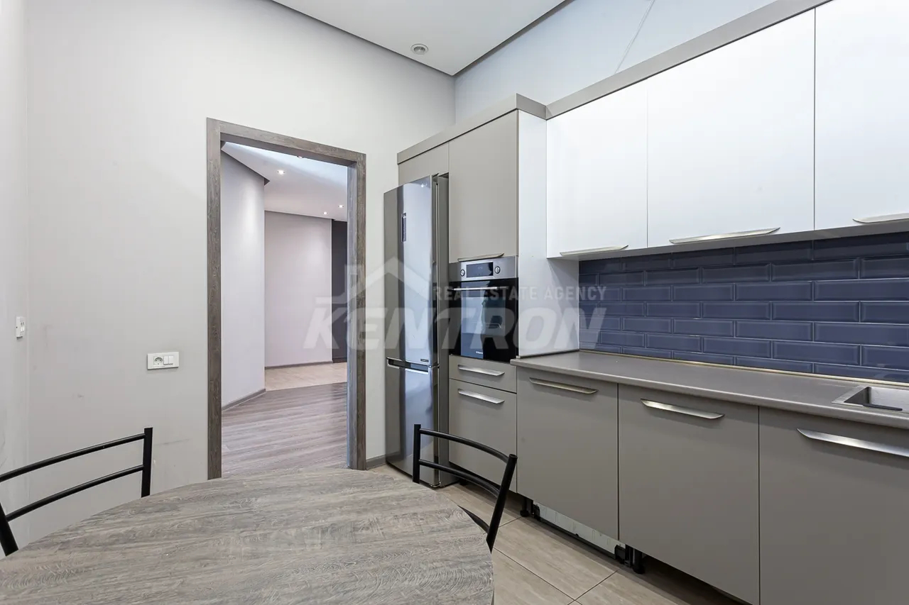 4 bedroom apartment for sale Azatutyan Ave, Arabkir Yerevan, 161890